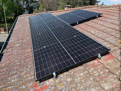 Impianto fotovoltaico 6 kW con accumulatore da 10 kWh