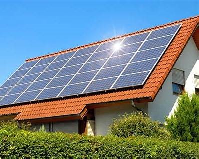 impianto fotovoltaico su tetto di casa indipendente